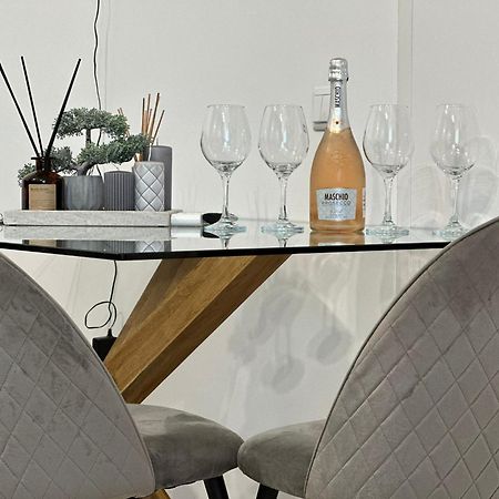 Lazar Towers Studios & Apartments Near Palas Ιάσιο Εξωτερικό φωτογραφία