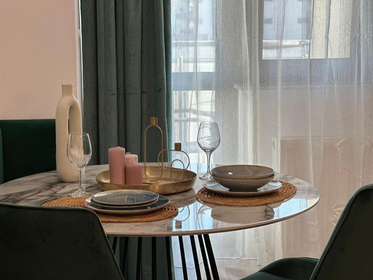Lazar Towers Studios & Apartments Near Palas Ιάσιο Εξωτερικό φωτογραφία